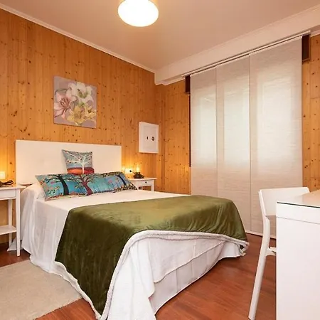 Curras Street, Rua Curras 22b Cp 36206