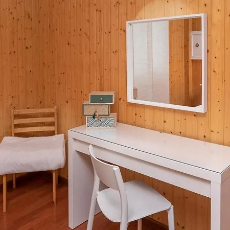 Curras Street, Rua Curras 22b Cp 36206 Vigo