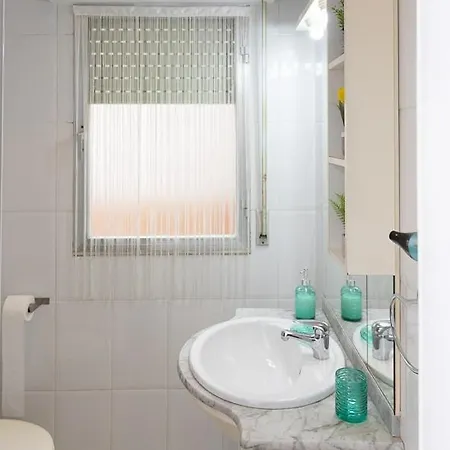 Curras Street, Rua Curras 22b Cp 36206 Apartment Vigo